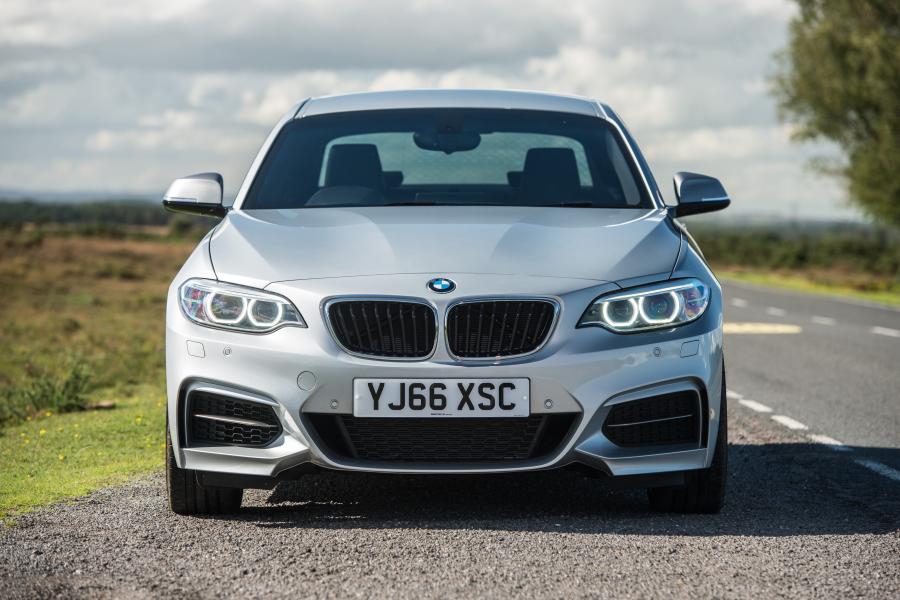  BMW M240i Coupe 2016 года  (UK) (фото 2 из 25)